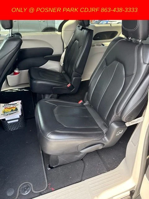 Used 2022 Black Chrysler Touring L image 7