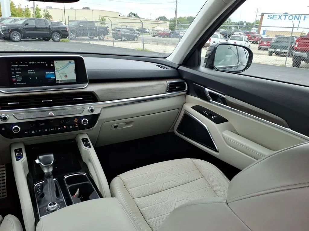 Used 2022 Black Kia SX image 13