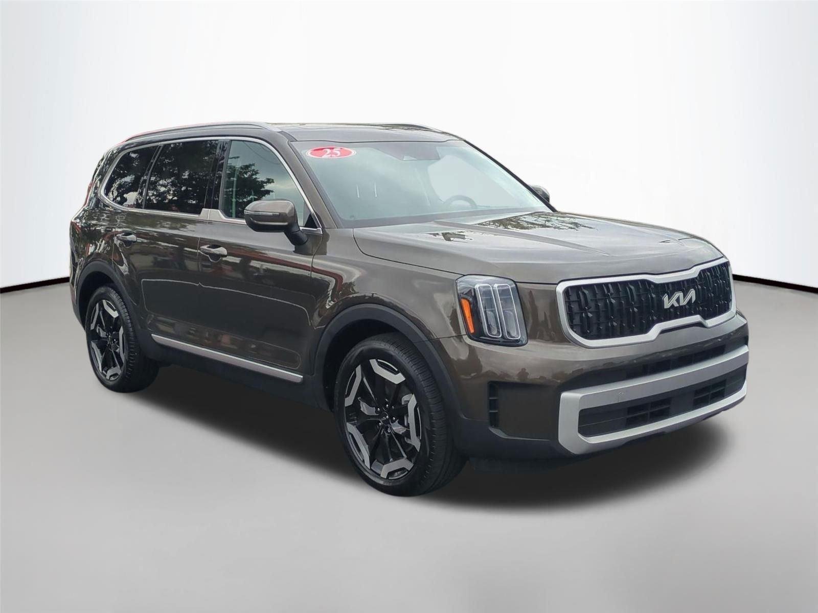 Used 2025 Dark Moss Kia EX image 13