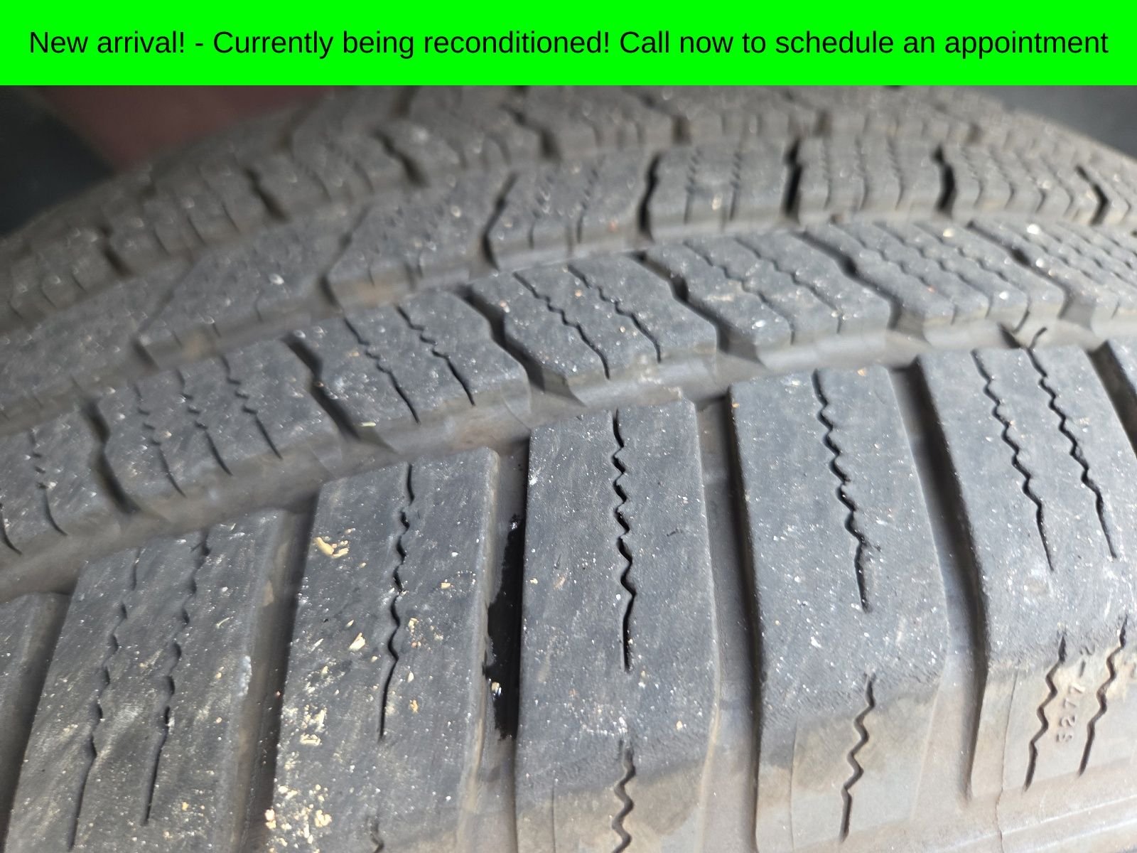 Used 2013 Red Ford SEL image 9