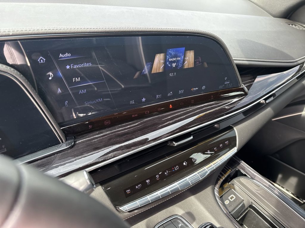 2023 Cadillac Escalade Sport - Photo 19
