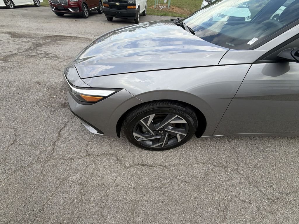 Certified Used 2025 Silver Hyundai SEL Sport image 10