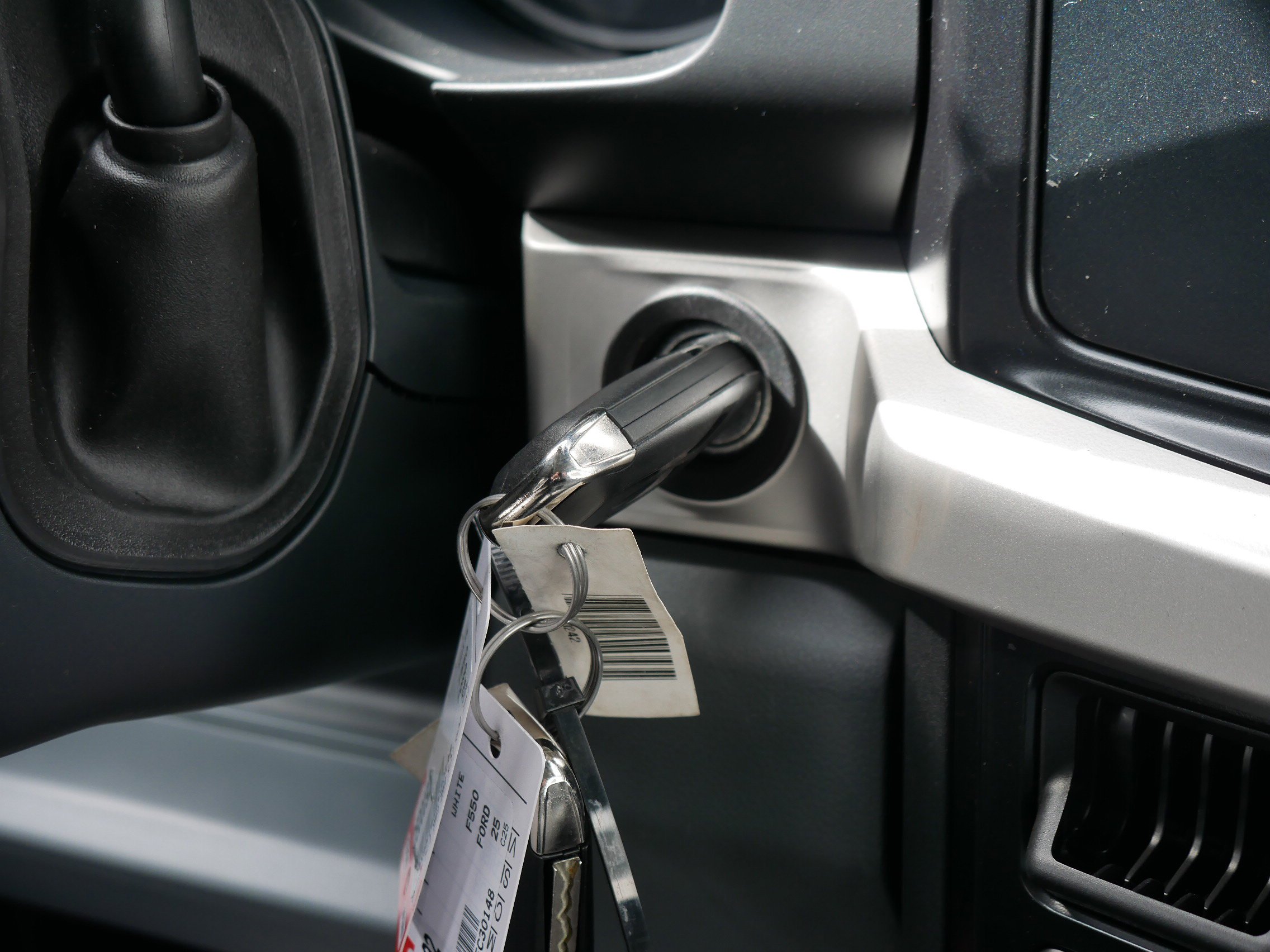 New 2025 Oxford White Ford F-550® XL image 9