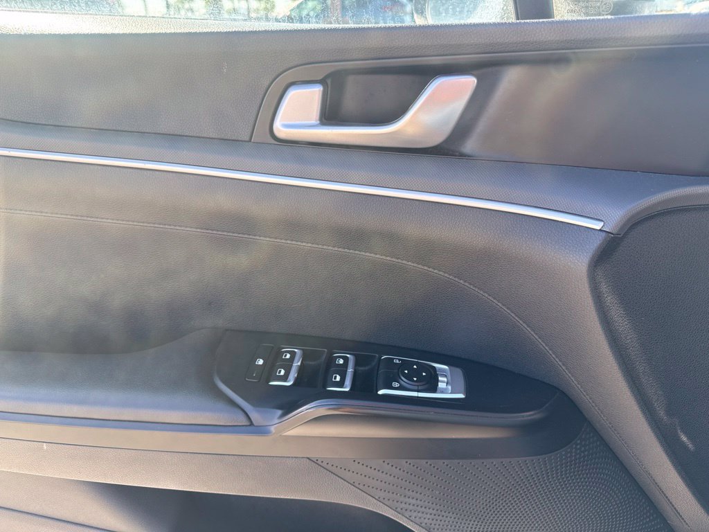 Used 2022 Gray Kia LXS image 17
