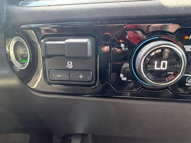 Used 2024 Summit White Chevrolet LT Trail Boss image 29