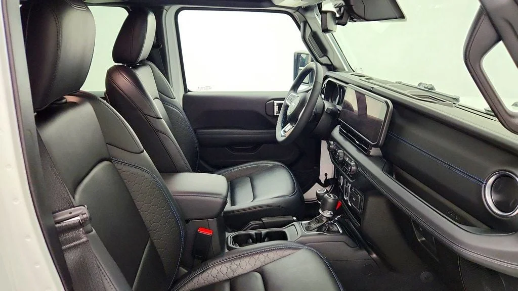 Used 2024 Bright White Clearcoat Jeep High Altitude 4x4 image 26