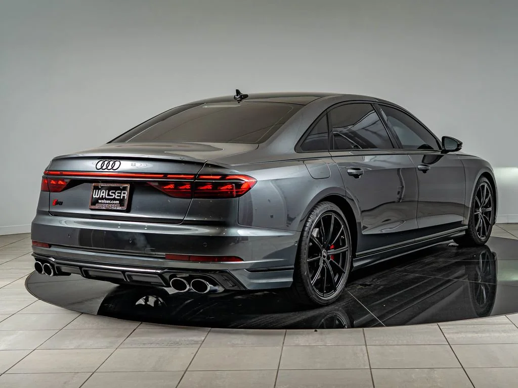 Used 2022 Daytona Gray Audi 4.0T image 5