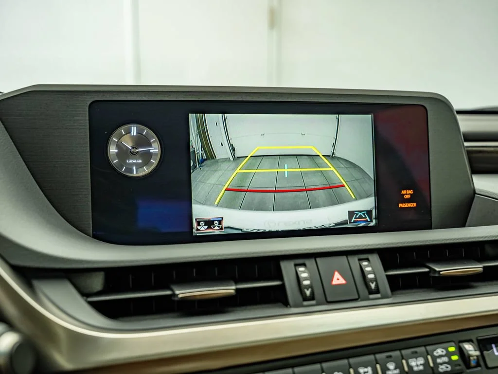 Used 2019 White Pearl Lexus 350 image 27