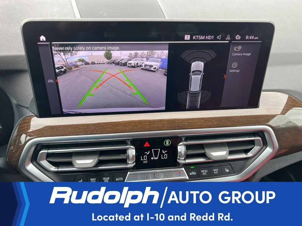 Used 2024 White BMW xDrive30i image 19