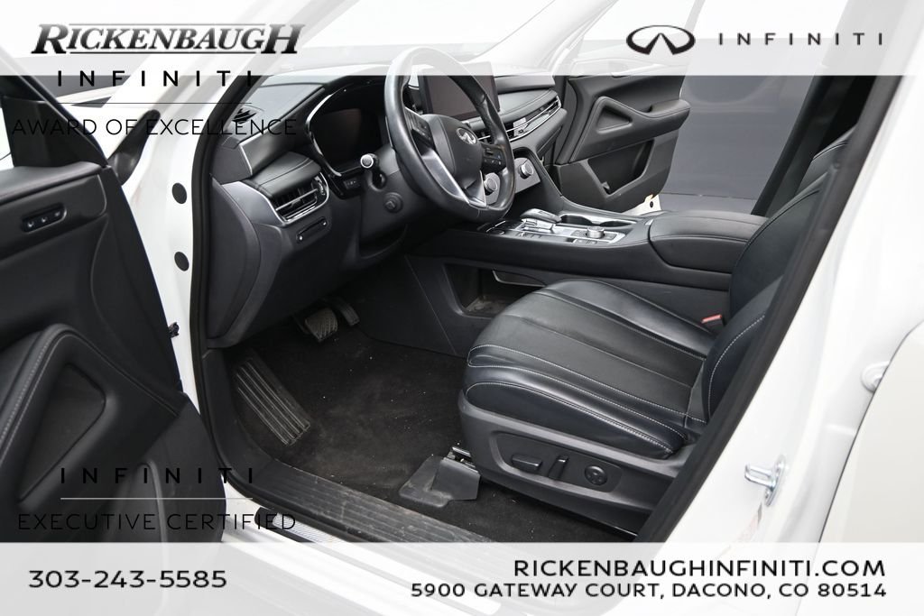 Certified Used 2023 White INFINITI LUXE image 11
