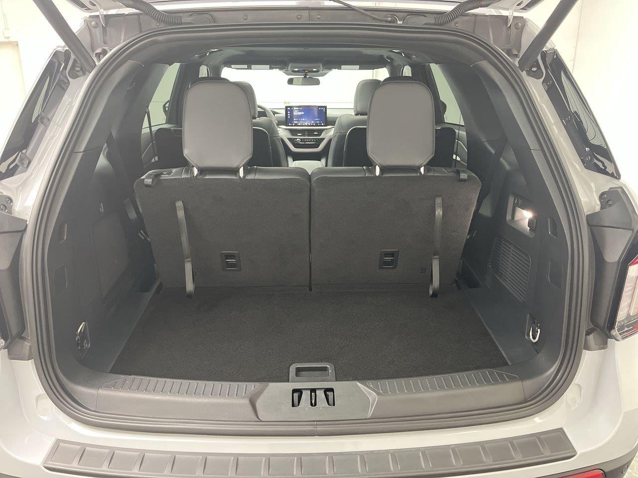 Used 2026 Space White Ford ST-Line image 32