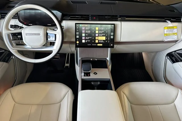 New 2026 Amethyst Grey Purple in Gloss finish Land Rover SE image 12