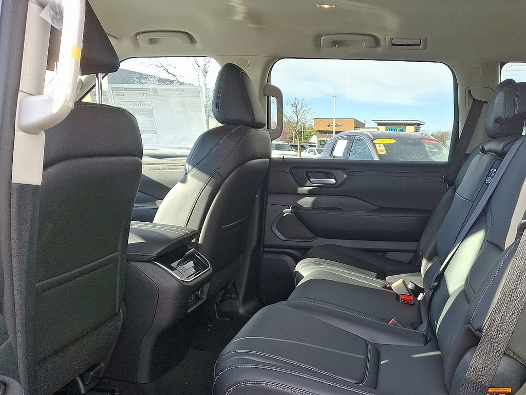 2026 Nissan Armada SV - Photo 6