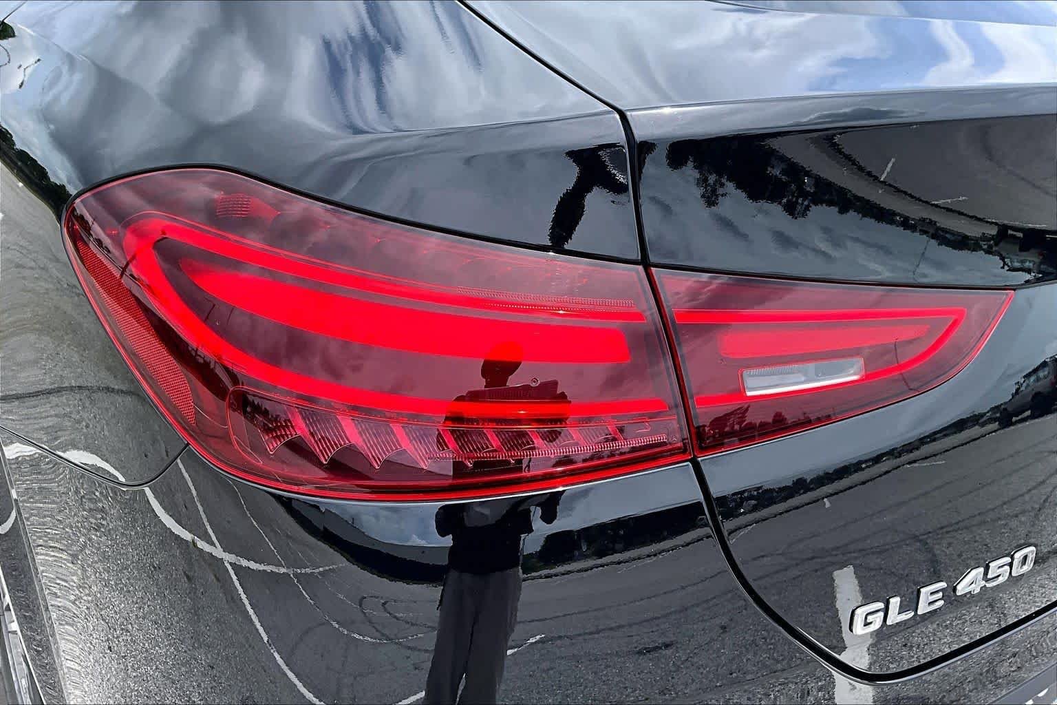 Used 2025 Obsidian Black Metallic Mercedes-Benz GLE 450 image 29