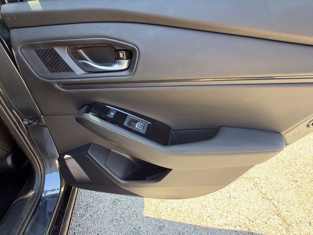 Certified Used 2025  Honda Touring image 16