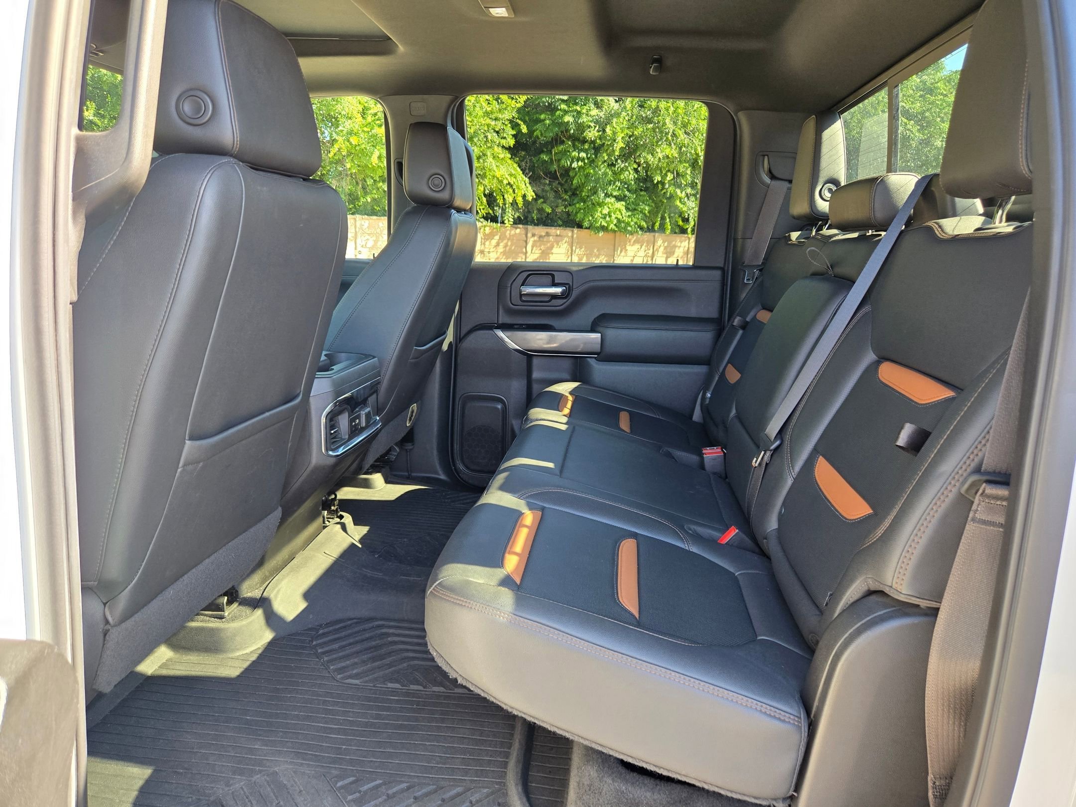 Used 2022 Summit White GMC AT4 image 14