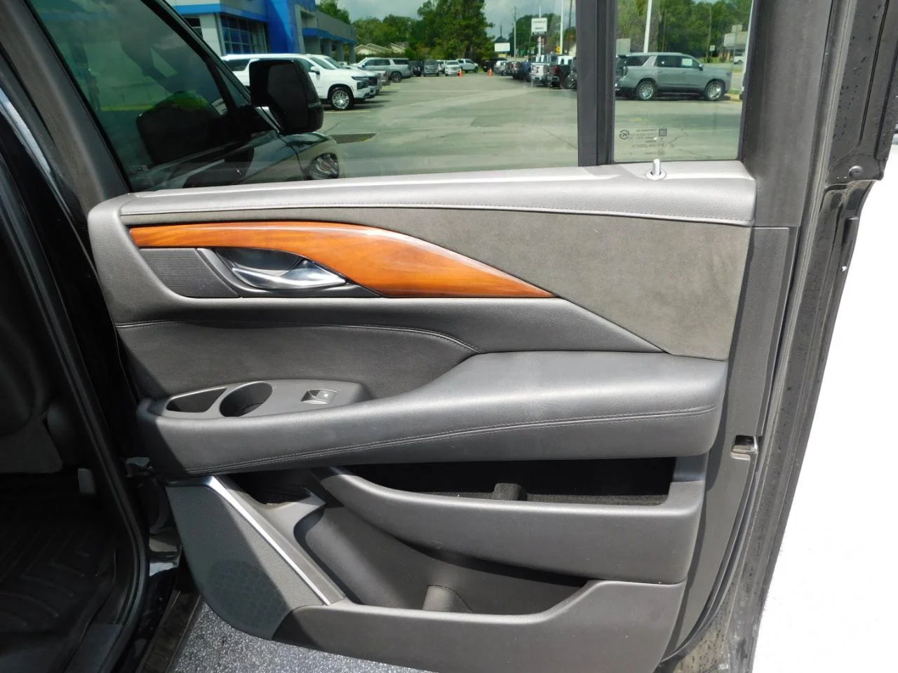 Used 2018 Black Cadillac 2WD 4dr Luxury image 10