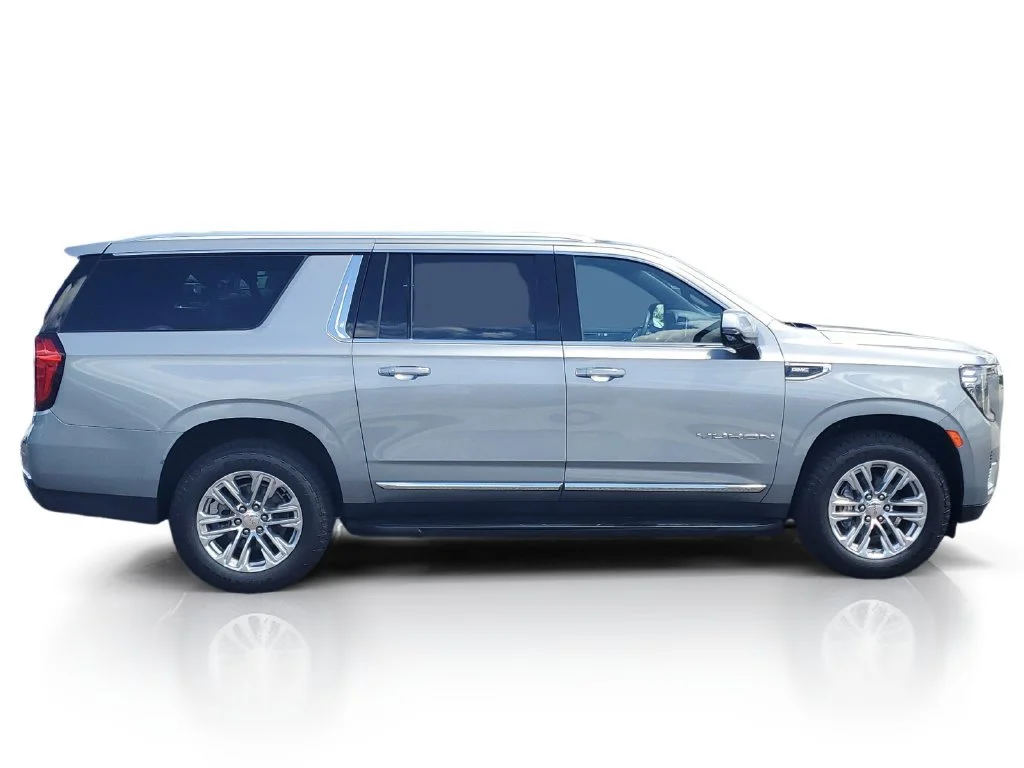 Used 2023 Sterling Metallic GMC SLT image 8