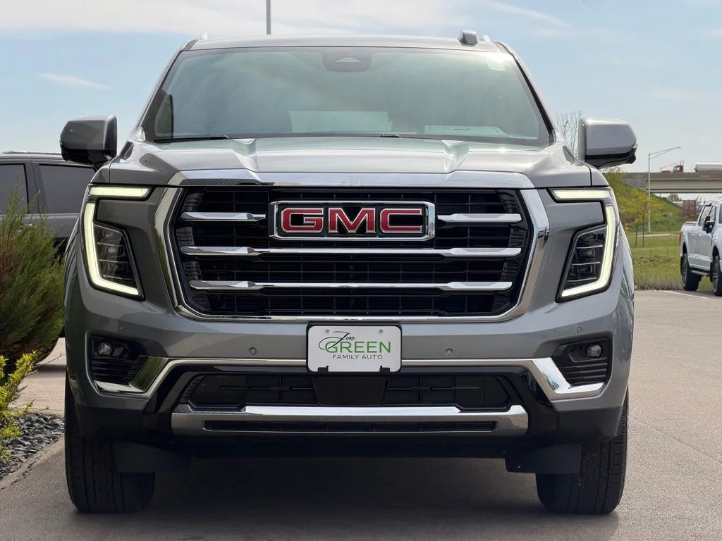 Used 2026 Gray GMC Elevation image 5