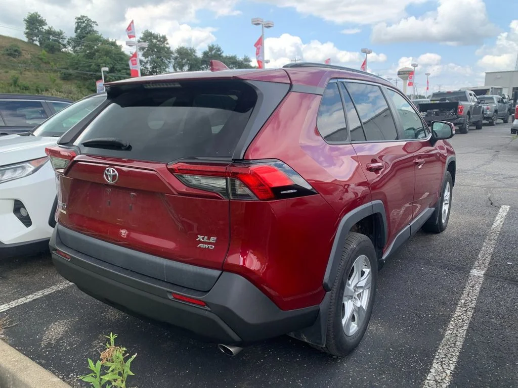 Used 2019 Red Toyota XLE image 2