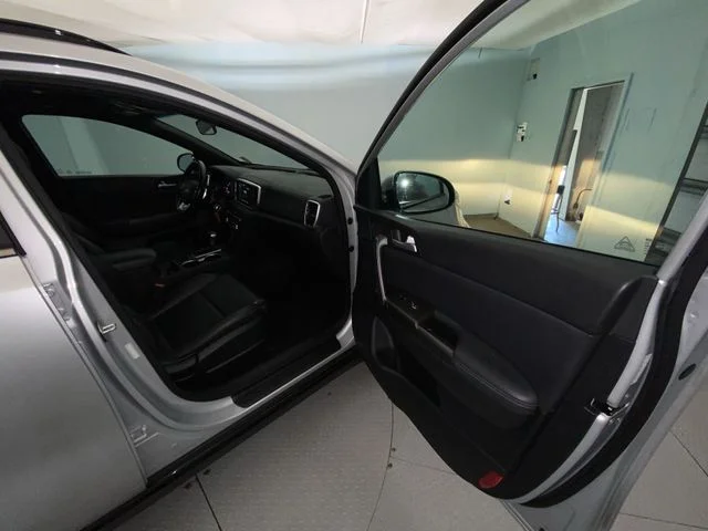 Used 2022 Silver Kia Nightfall image 24
