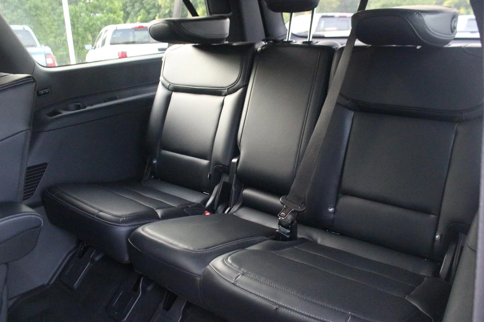 Used 2025 Black Ford Platinum image 38