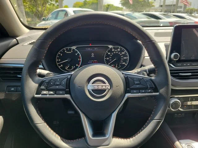 Certified Used 2023 White Nissan 2.5 SR image 17