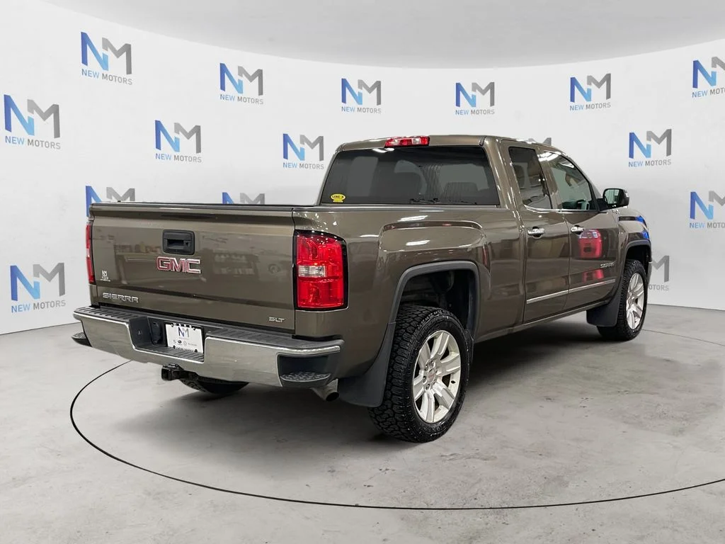 Used 2015 Bronze Alloy Metallic GMC SLT image 5