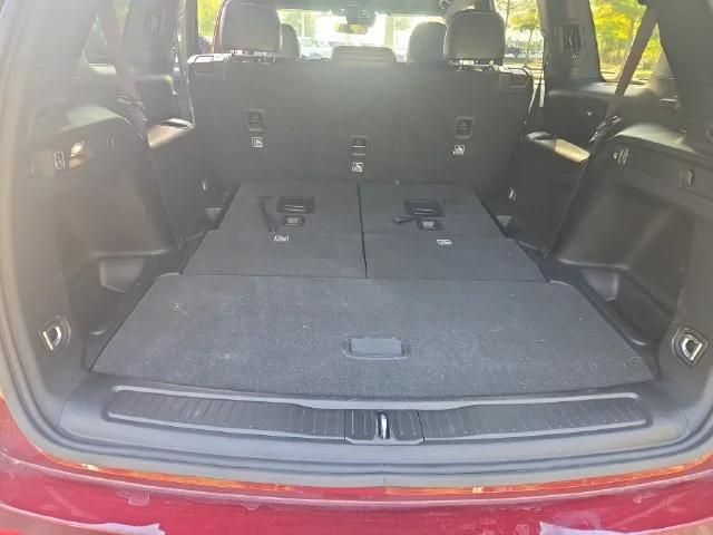 Used 2025 Red Jeep Altitude X image 26