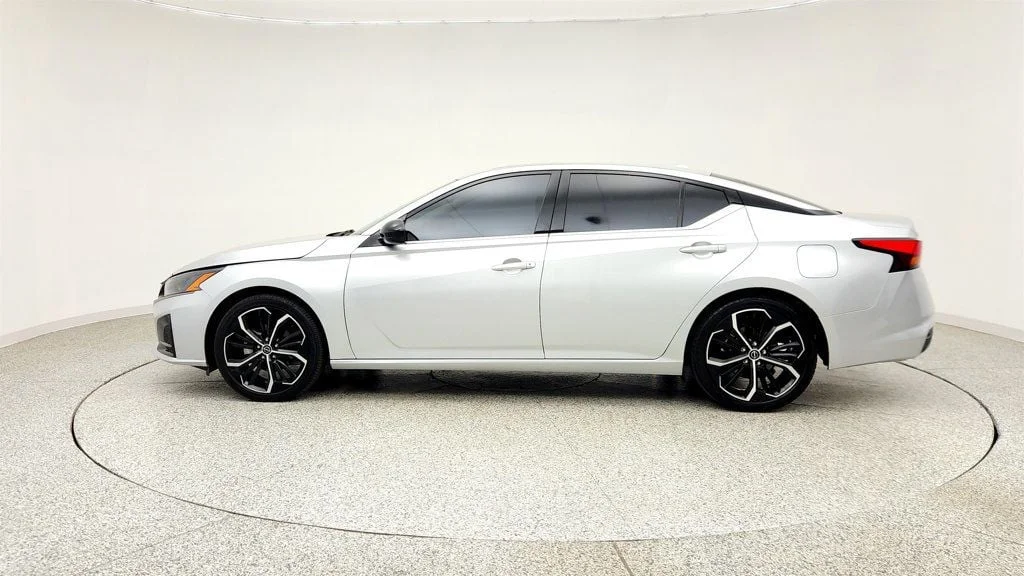 Used 2024 Brilliant Silver Metallic Nissan 2.5 SR Sedan w/ Premium Pkg feat. Moonroof image 8