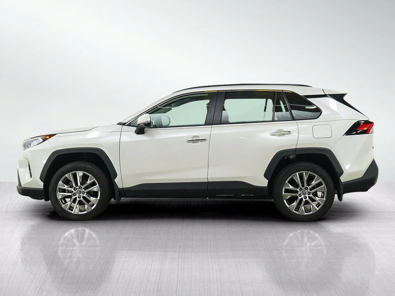 Used 2021 Toyota RAV4 Limited with VIN 2T3N1RFV7MW142714 for sale in Hopkins, Minnesota