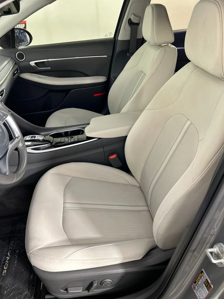 Used 2022 Gray Hyundai SEL image 12