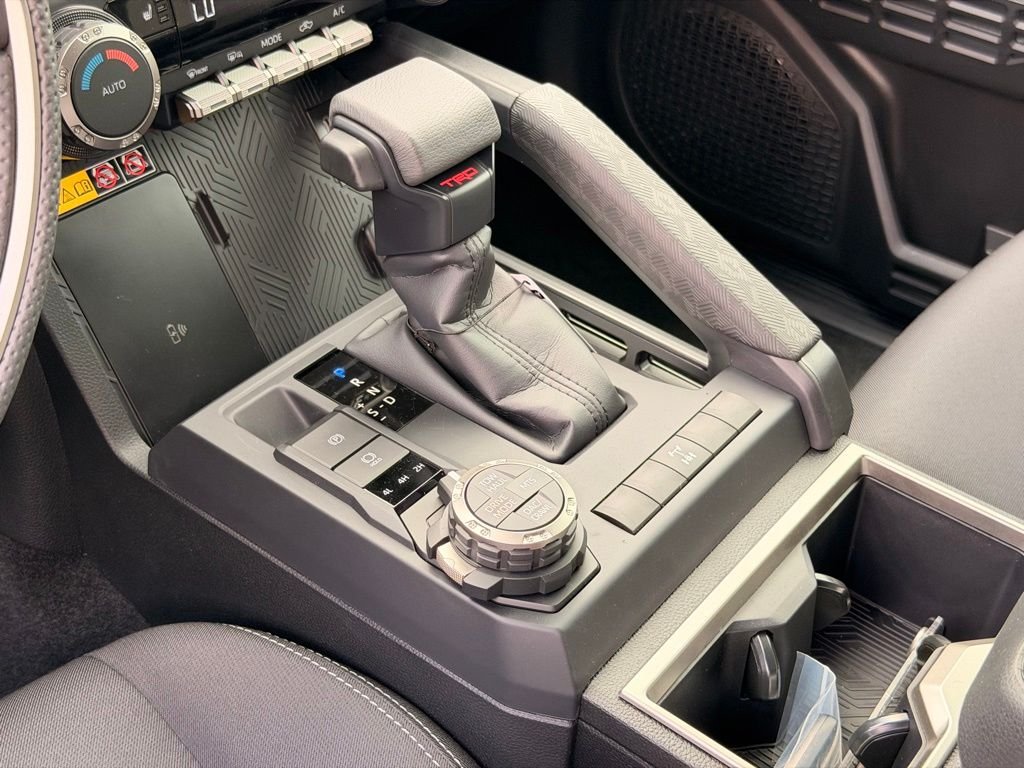 2026 Toyota Tacoma TRD Off Road - Photo 14