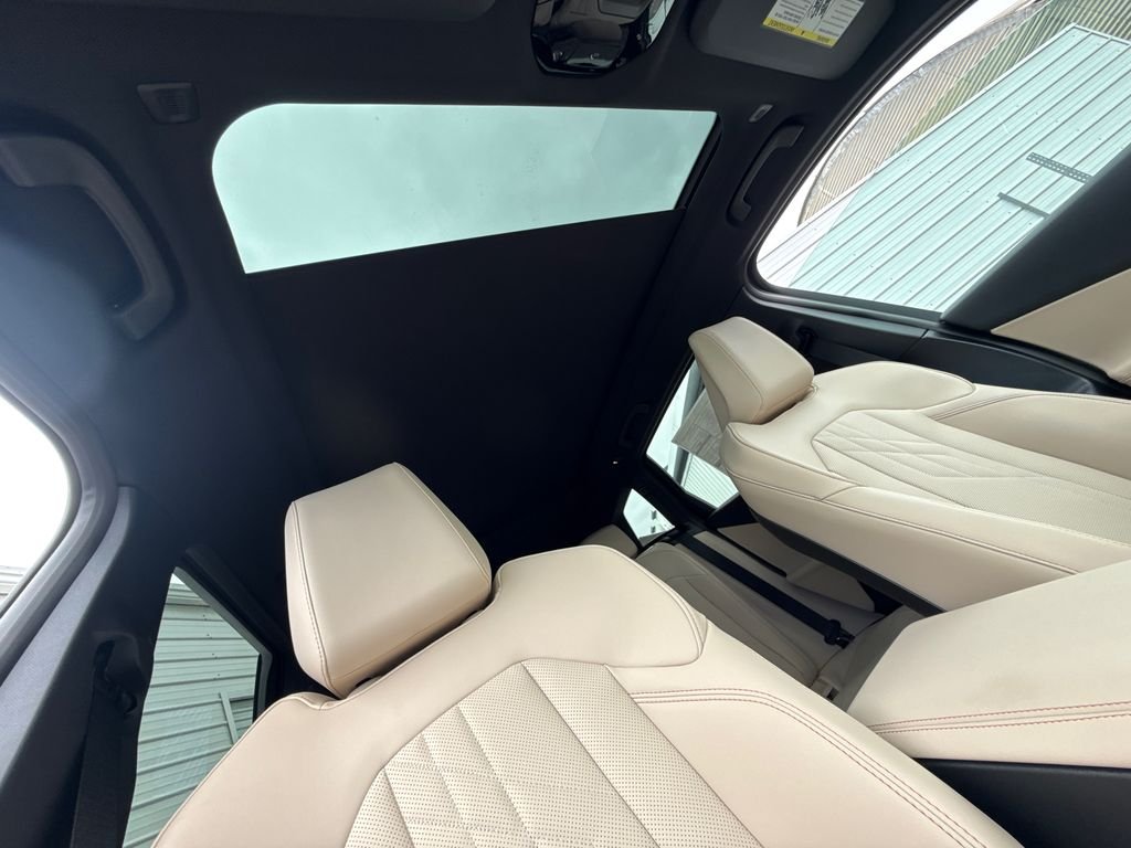 New 2026 Skyscraper Grey Metallic BMW 30 xDrive image 15