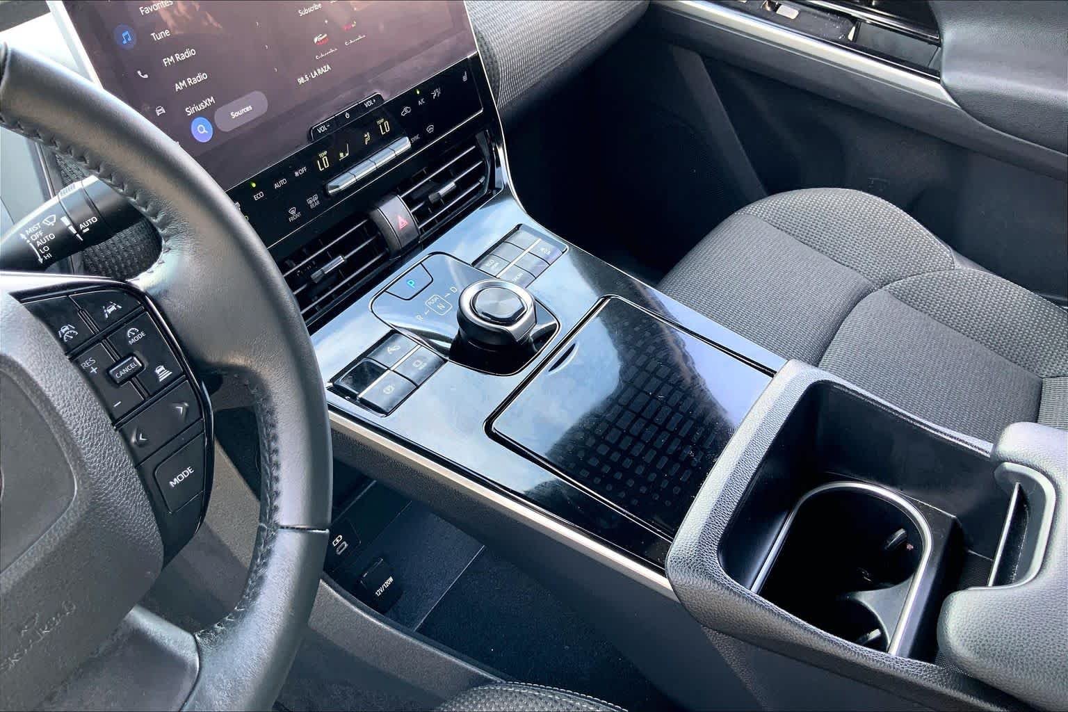 Used 2025 Wind Chill Pearl Toyota XLE image 15