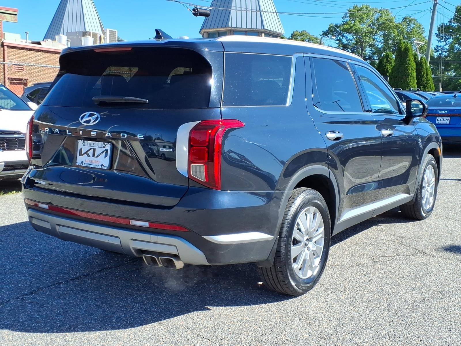Used 2023 Moonlight Cloud Hyundai SEL image 23