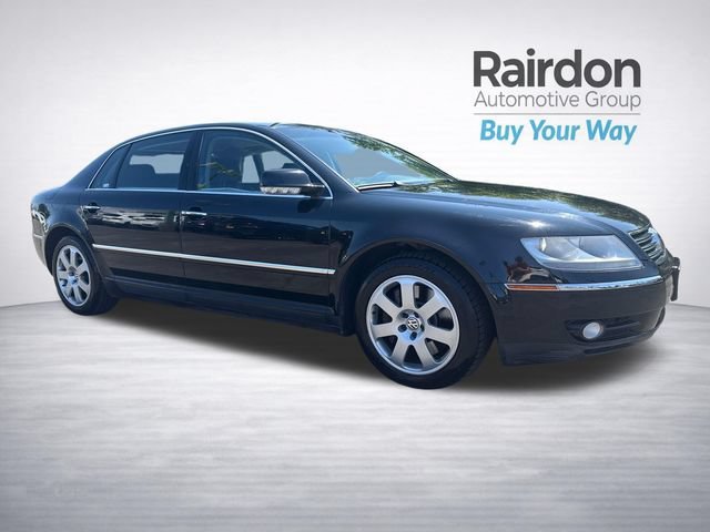 Used 2004 Black Volkswagen V8 image 1
