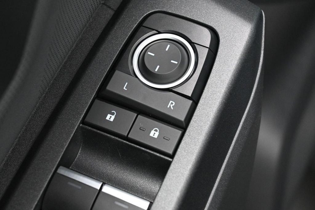 Used 2026  Toyota Woodland image 12
