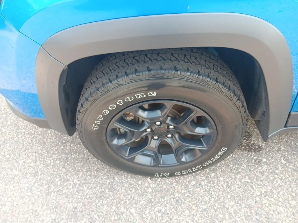 Used 2022 Hydro Blue Pearlcoat Jeep X image 14