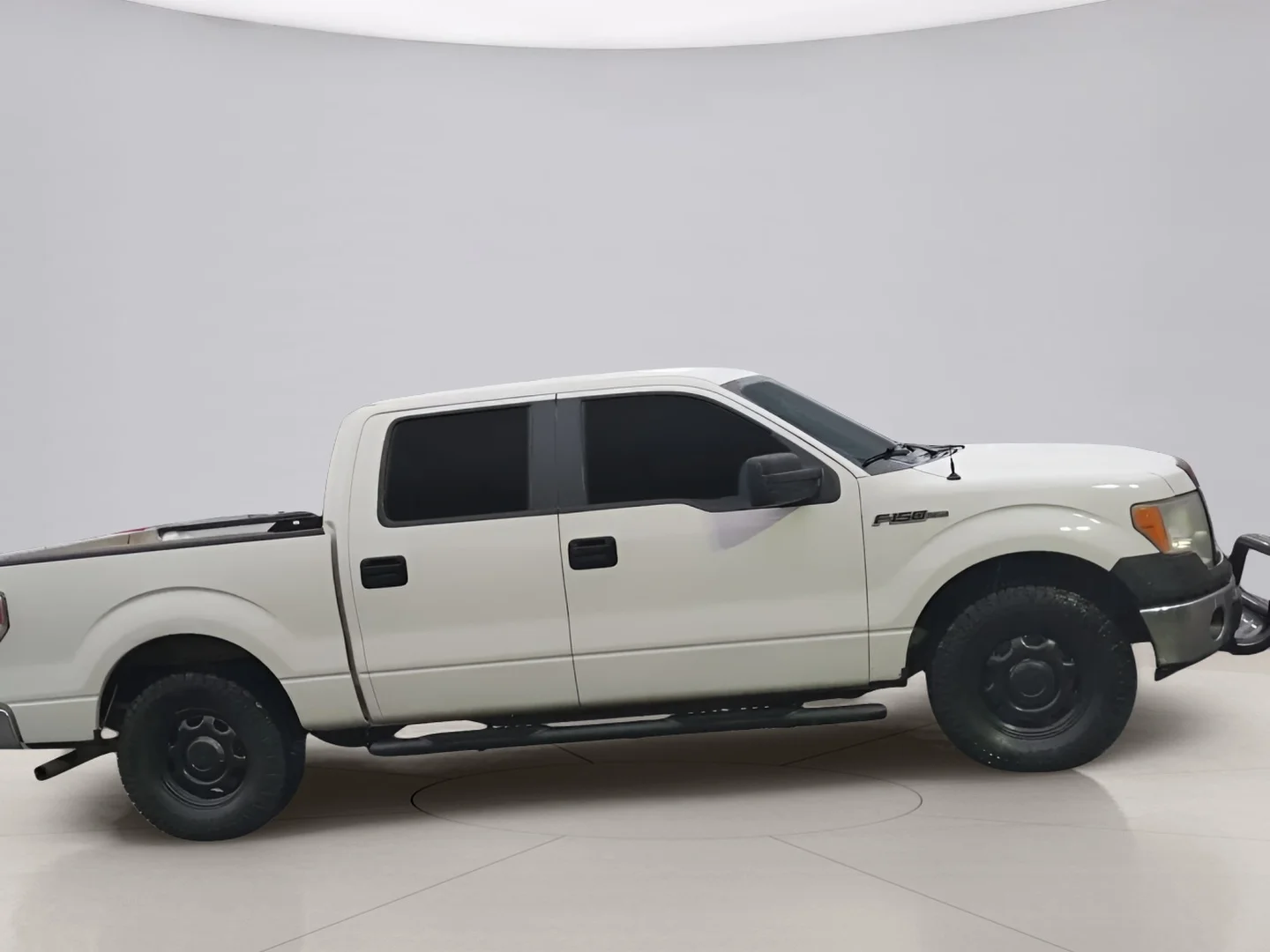 Used 2013 White Ford SUPER CREW image 8
