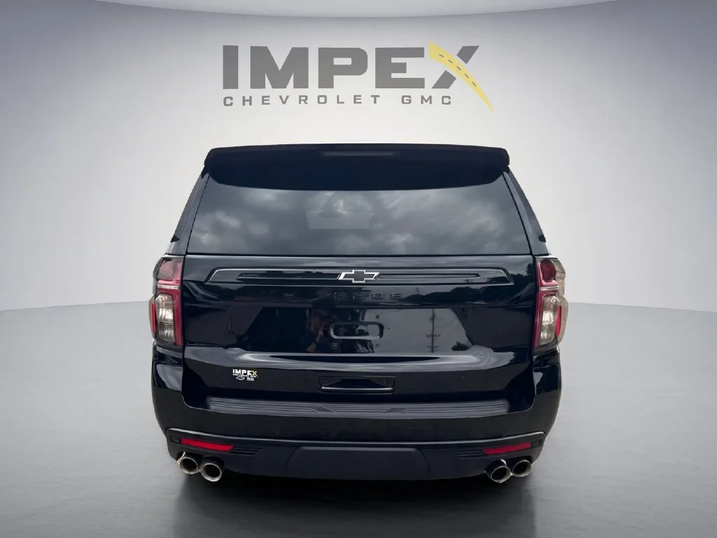 Used 2023 Black Chevrolet Z71 image 4