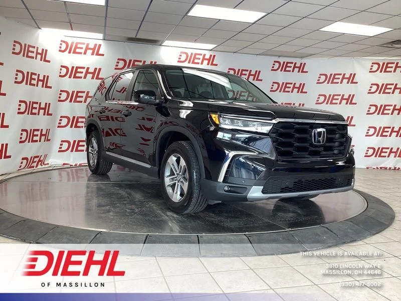 Used 2024  Honda EX-L image 1