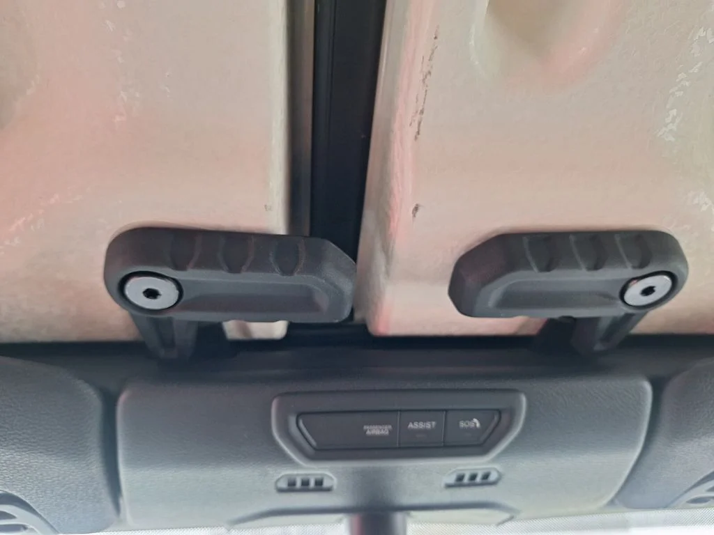 Used 2020 Green Jeep Unlimited Sahara image 19