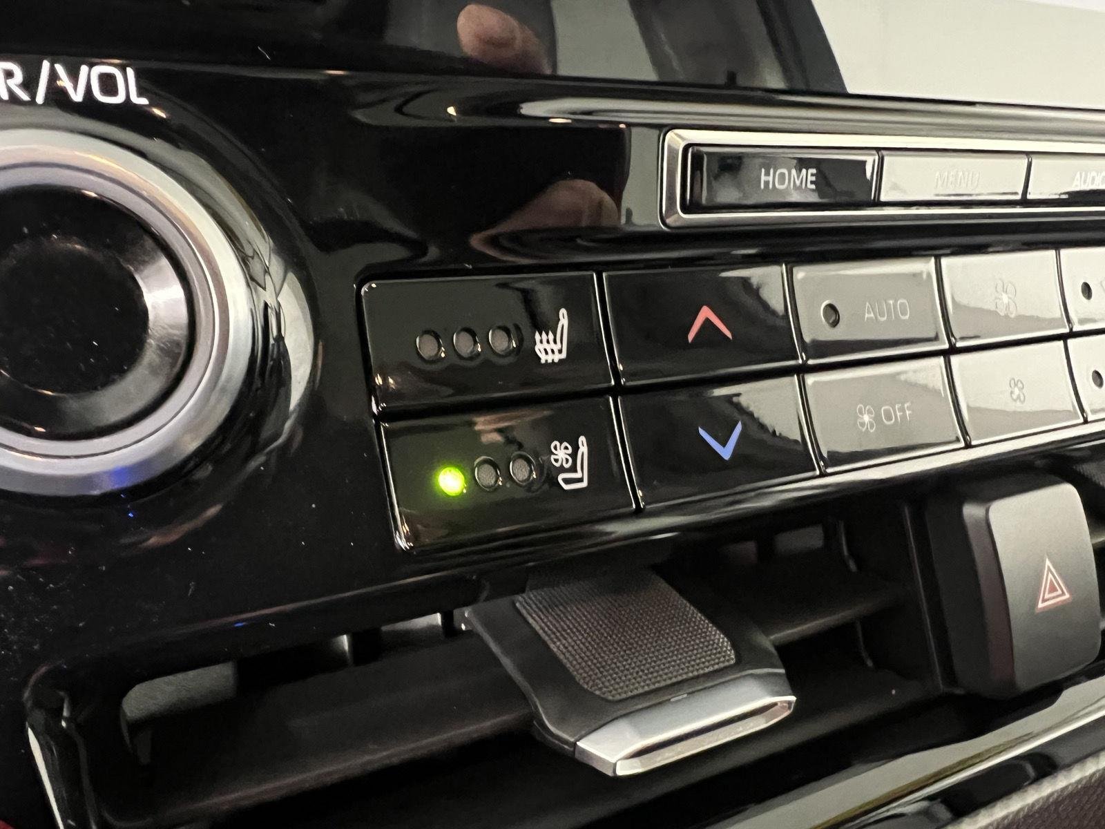 Used 2021 Midnight Black Metallic Toyota Platinum image 23