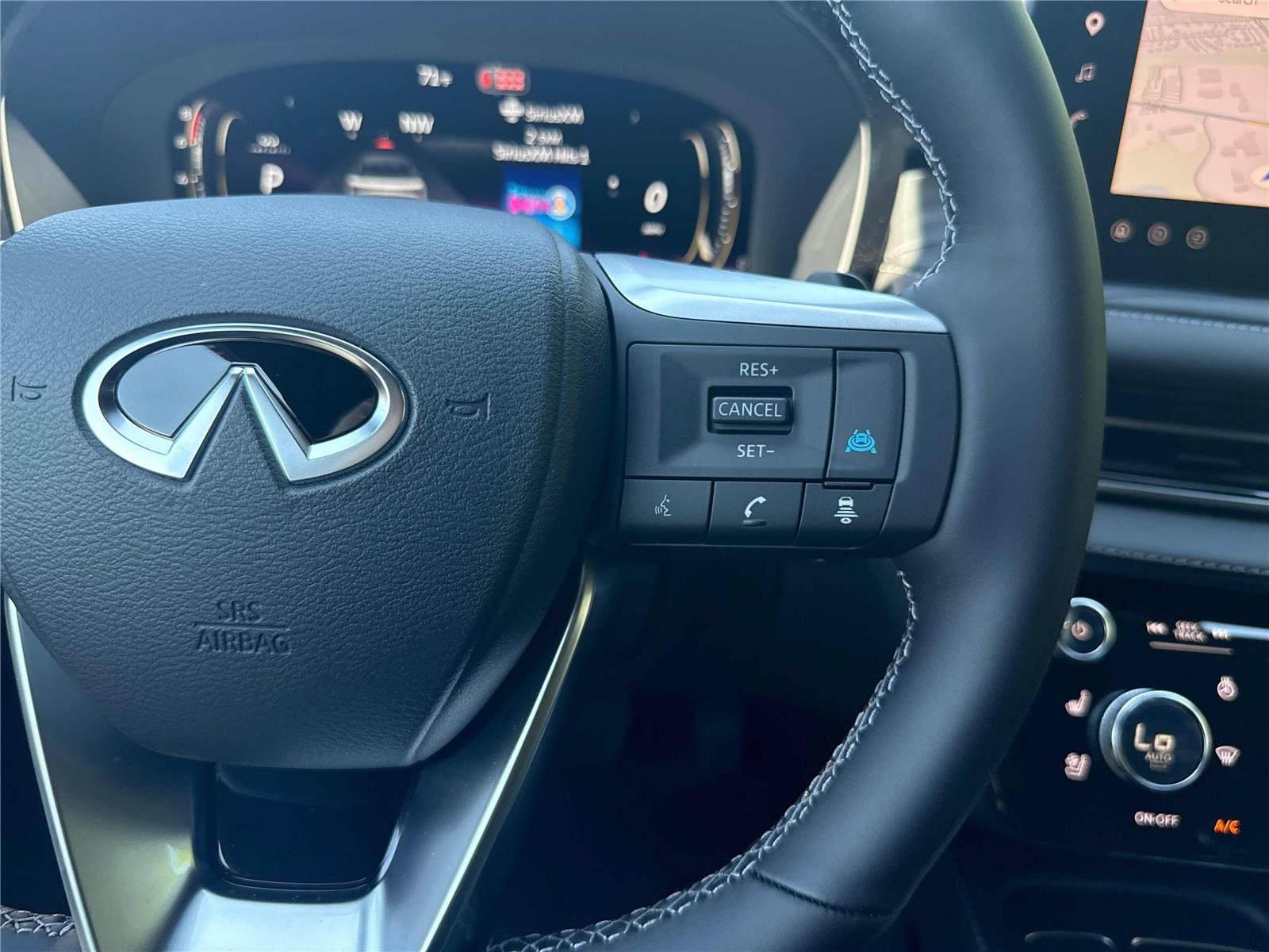 New 2027 MINERAL BLACK INFINITI Autograph AWD image 19