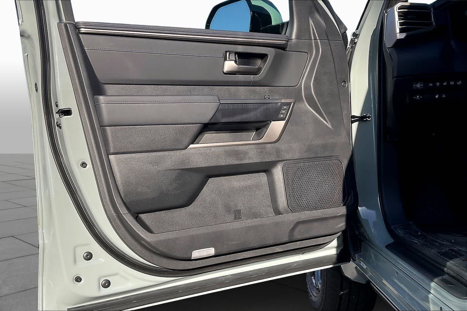 2026 Toyota Tundra Platinum - Photo 10