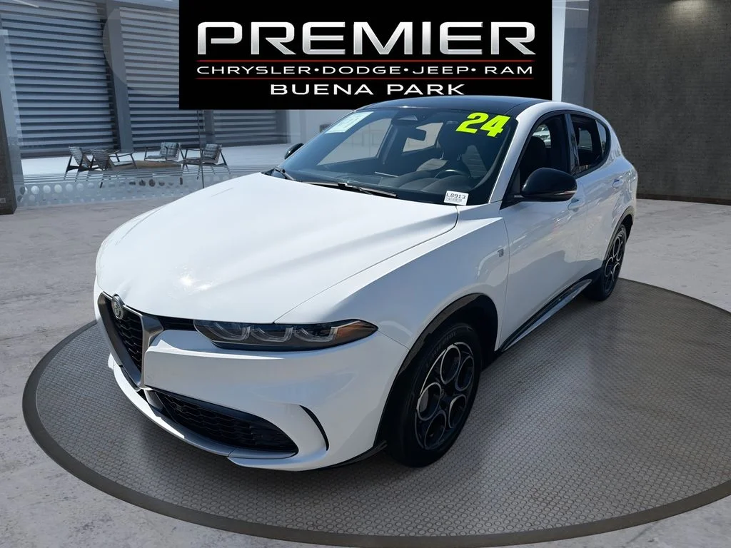 2024 Alfa Romeo Tonale TI's photo