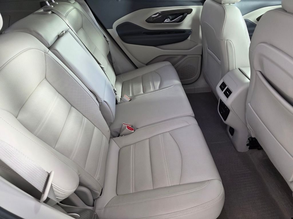 Used 2024 Black GMC Denali image 28