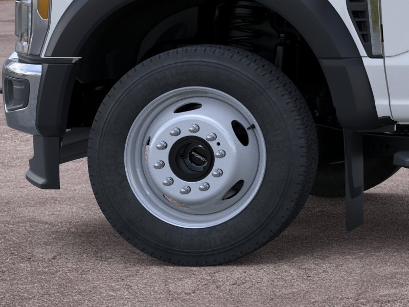 New 2026 Oxford White Ford F-550® XL image 19