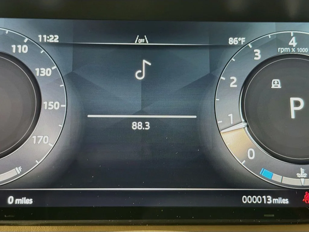 New 2026 Carpathian Grey Land Rover SE LWB 7-Seats / V8 image 12